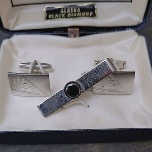 Vtg hematite silver tone tie clip & cuff link set